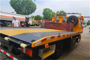 旌阳附近拖车电话号码服务